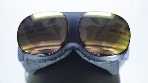 Apple may ship its upcoming AR/VR headset with some very important warnings