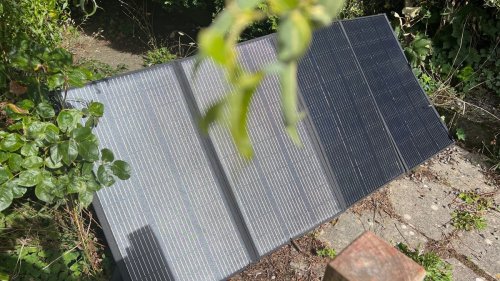 Zendure's 400W solar panel gets you a ton of power for your off-grid adventures