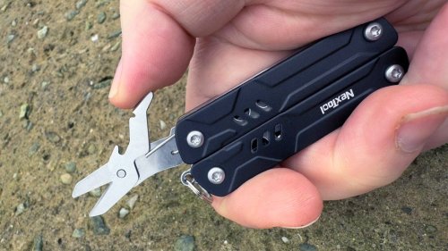 I brought a TSA-approved multitool on a plane - here's how that went