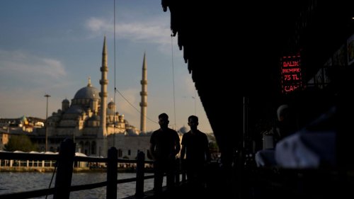 Studie: Mehrheit der jungen Türken will ins Ausland gehen