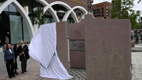NS-Verbrechen: Neues Gedenkzeichen für Sinti und Roma in Hamburg eingeweiht