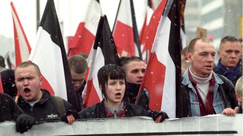 Rechtsextreme Jugendliche: "Es wurde nicht eingeschritten, sanktioniert oder rausgeworfen"
