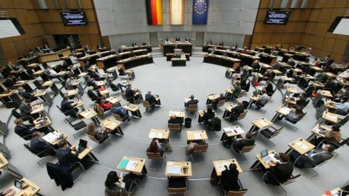 Abgeordnetenhaus: Berliner Abgeordnetenhaus verlängert epidemische Lage