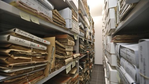 Verwaltung: Auf Archive im Nordosten rollt Welle neuer Dokumente zu