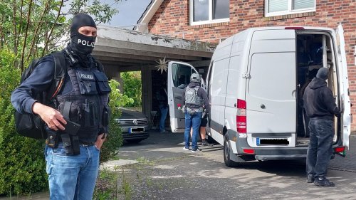 Migration: Bundespolizei durchsucht Räume mutmaßlicher Schleuser