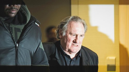 Missbrauchsprozess: Gérard Depardieu muss sich vor Gericht verantworten