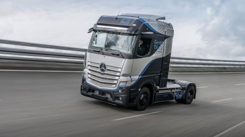 Transport: Daimler Truck gibt Einblick in Wasserstoff-Probefahrzeuge