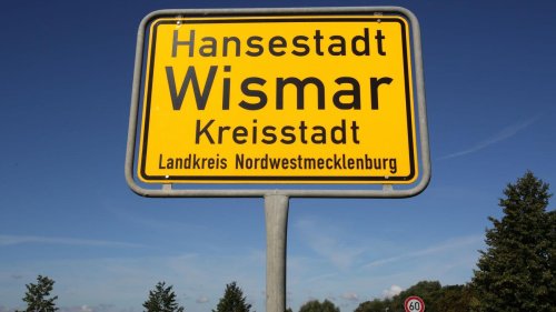 Kriminalität: Boot kentert vor Wismar - 57-Jähriger stirbt