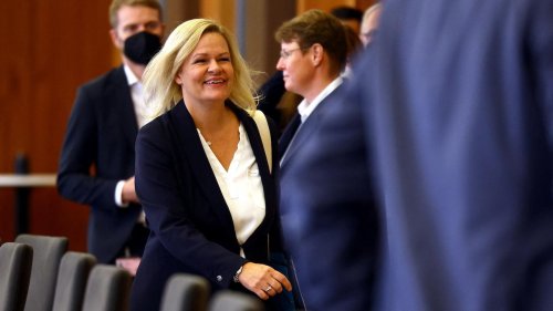 Bundesinnenministerin: Grünen- und FDP-Politiker kritisieren Hessen-Spitzenkandidatur von Nancy Faeser