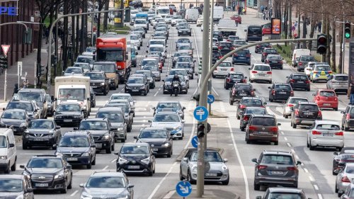 Verkehr: Mehr Autos und andere Fahrzeuge in Berlin und Brandenburg