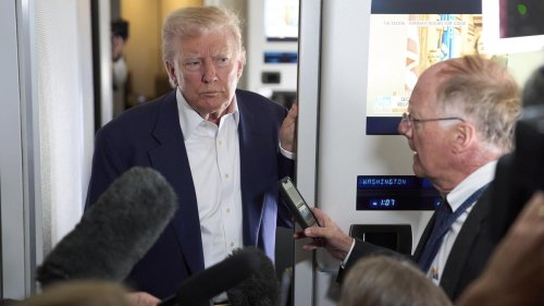 US-Überblick am Morgen: Asyl für Weiße Südafrikaner, Trump verbannt Reporter aus Air Force One