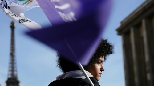 Schwangerschaftsabbruch: Frankreich nimmt Recht auf Schwangerschaftsabbruch in Verfassung auf