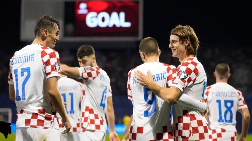 Fußball: Kroatien holt sich EM-Ticket - Kantersieg für Niederländer