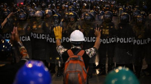 Peru: Ausschreitungen bei erneuten Protesten gegen Präsidentin Boluarte