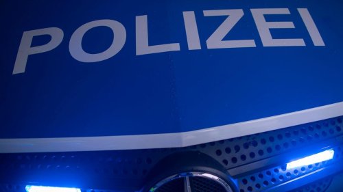 Insel Usedom: 46-Jähriger überschlägt sich mit Auto und stirbt