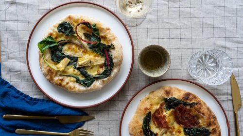 Pizza Bianca mit Mangold und Artischocken: Mahlzeit als Meditationsübung