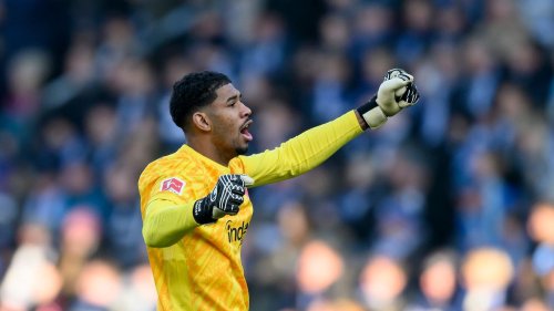 Fußball-Bundesliga: Nach erneutem Fahnen-Eklat: Frankfurt siegt in Bochum