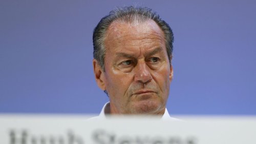 2. Bundesliga: Huub Stevens: Richtig, dass Büskens wieder Co-Trainer wird
