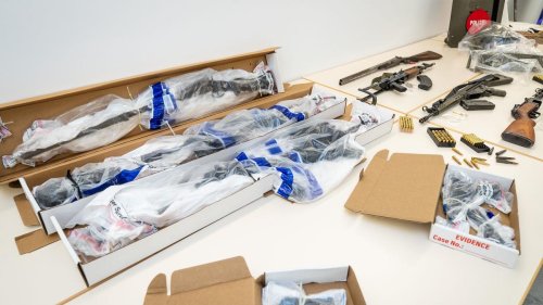 Kriminalität: Warum Extremisten Waffen besitzen dürfen