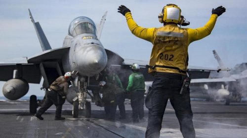 Militär: US-Kampfjet verunglückt bei Landung auf Flugzeugträger