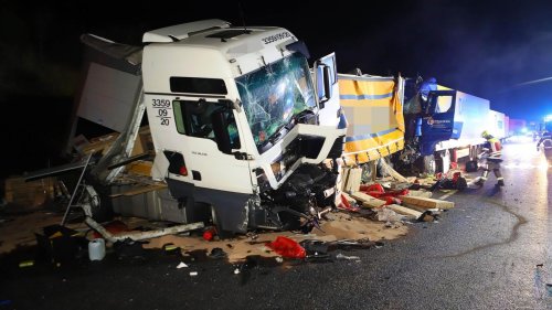 Unfall: Vier Lkw kollidieren bei Göttingen – Vollsperrung der A7