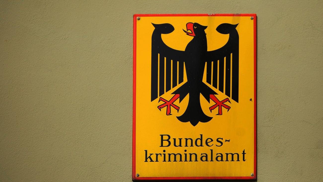 Rechte Terrorgruppe: Ermittlungen gegen Neonazi-Gruppe - Gelände durchsucht