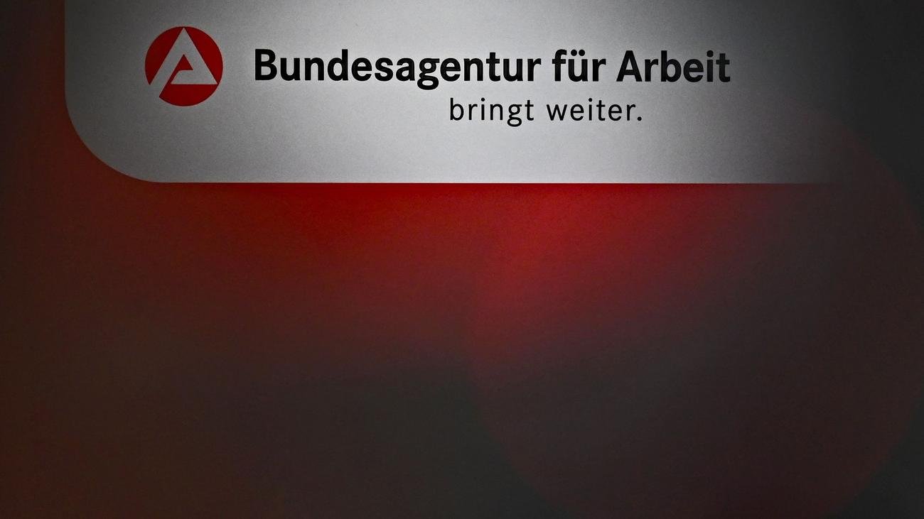 Statistik: Arbeitslosigkeit in Sachsen-Anhalt minimal gesunken