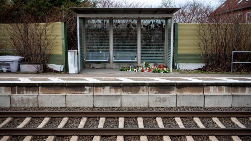 Messerattacke in Brokstedt: Mann attackiert Passagiere in Regionalzug nach Hamburg – zwei Tote