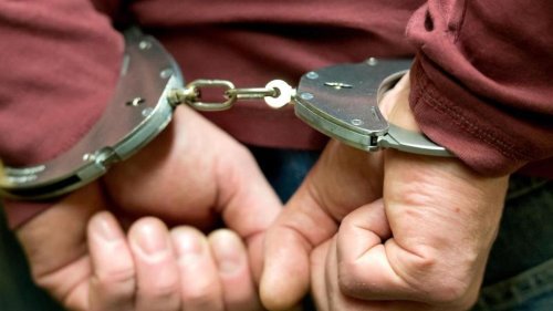 Kriminalität: Nach Überfall vor Möbelhaus: 60-Jähriger festgenommen