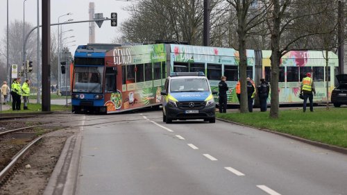 Unfall: Straßenbahnverkehr im Rostocker Nordwesten lahmgelegt