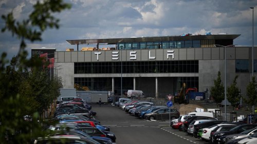 Grünheide: Tesla muss Autofabrik nahe Berlin nach Stromausfall evakuieren