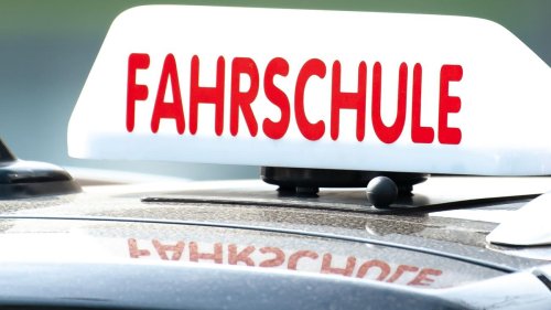 In Waldstücke gelotst: Fahrlehrer der Vergewaltigung von Schülerinnen verdächtig
