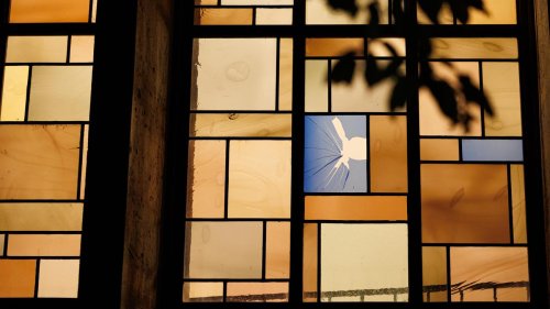 Hannover: Staatsschutz ermittelt nach Steinwurf auf Synagogenfenster