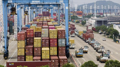 Weltwirtschaft: Schwache globale Nachfrage lässt Chinas Exporte einbrechen