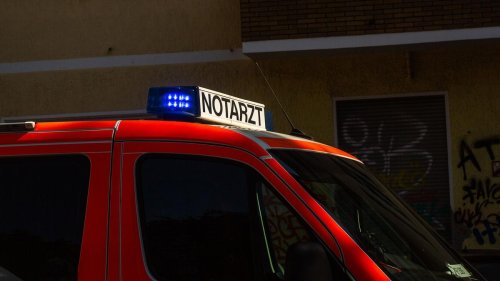Berlin-Köpenick: 16-jährige Mopedfahrerin nach Unfall im Krankenhaus