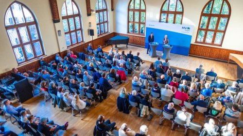 Landesminister im Dialog: Landesregierung lädt zu weiterem Bürgerdialog