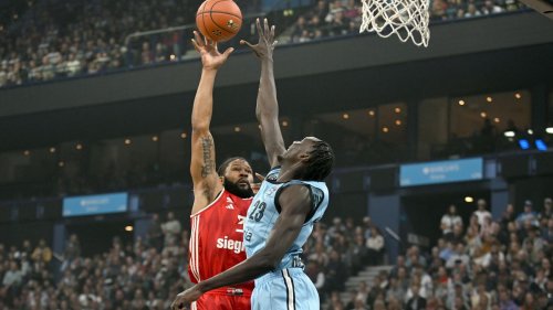 Basketball-Bundesliga: Hamburg schlägt Bayern-Basketballer vor Rekordkulisse