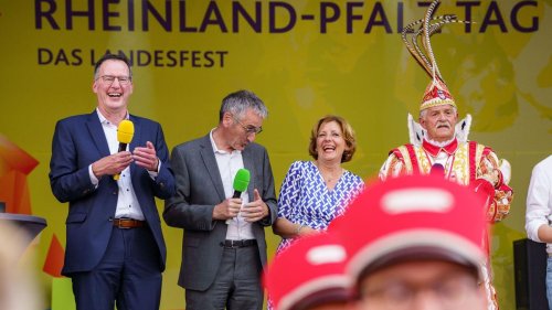 Rheinland-Pfalz-Tag : "Die Stadt ist voll": großer Andrang beim Landesfest