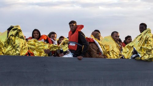 Seenotrettung: 90 Asylsuchende von Rettungsboot in Deutschland angekommen