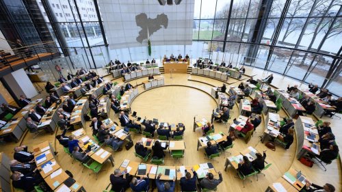 Landtag: BSW fordert Steuerbefreiung für Rentner bis 2.000 Euro