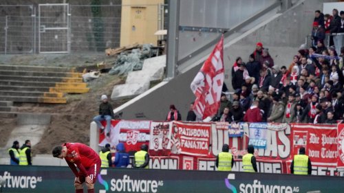 2. Bundesliga: Jahn schlägt sich selbst: Niederlage bei Tabellenführer