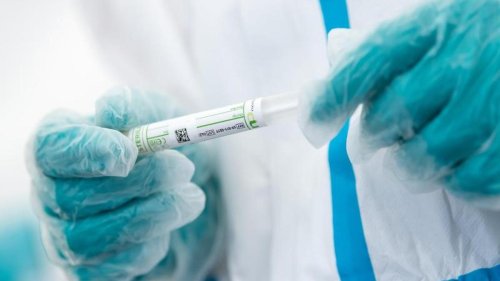 Sachsen schärft Corona-Regeln: Friseure schließen