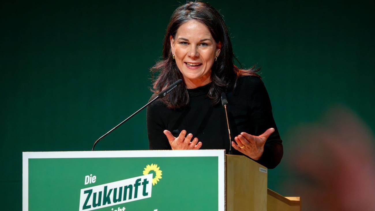 Verteidigung und Infrastruktur: Baerbock lobt Einigung auf Finanzpaket als grünen Erfolg