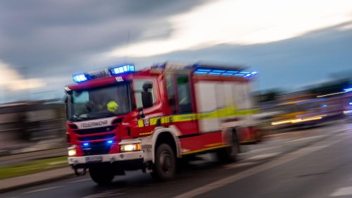 Feuerwehreinsatz: Wohnungsbrand in Dresden: Ein Mann verletzt