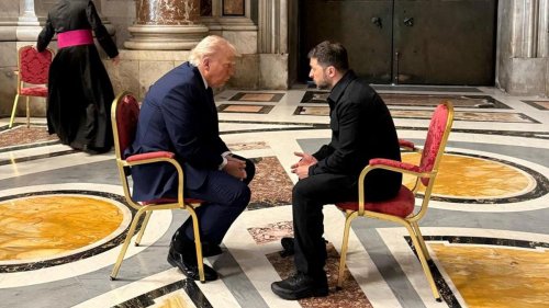Liveblog Ukrainekrieg: Trump traf Selenskyj vor Papst-Begräbnis