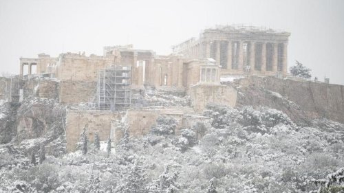 Wetter: Schnee führt in weiten Teilen Griechenlands zu Verkehrschaos