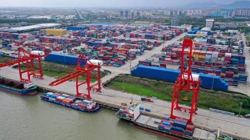 Welthandel: Schwache globale Nachfrage lässt Chinas Exporte einbrechen