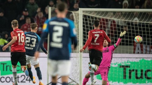 2. Bundesliga: "Hochachtung": Kaiserslautern verblüfft auch 2023