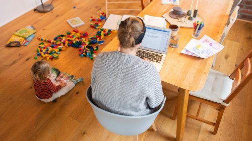 Arbeitsleben: Chef daheim, Mitarbeiter in der Firma - neue Heimbüro-Studie