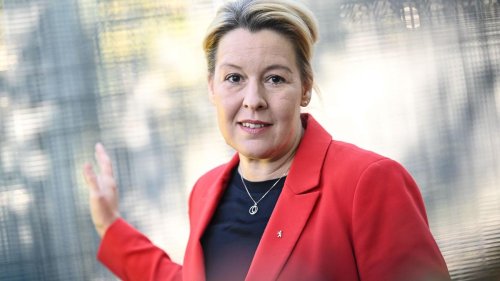 Giffey: SPD-Spitzenkandidat Krach hat volle Solidarität | Flipboard